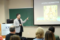 Dr. Mark Macina lectures at the Animal Medical Center